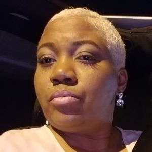 Meet your Posher, Dee